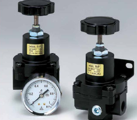 氣動控制閥設(shè)備，蒸氣調(diào)節(jié)閥與液壓調(diào)節(jié)閥有什么不同？